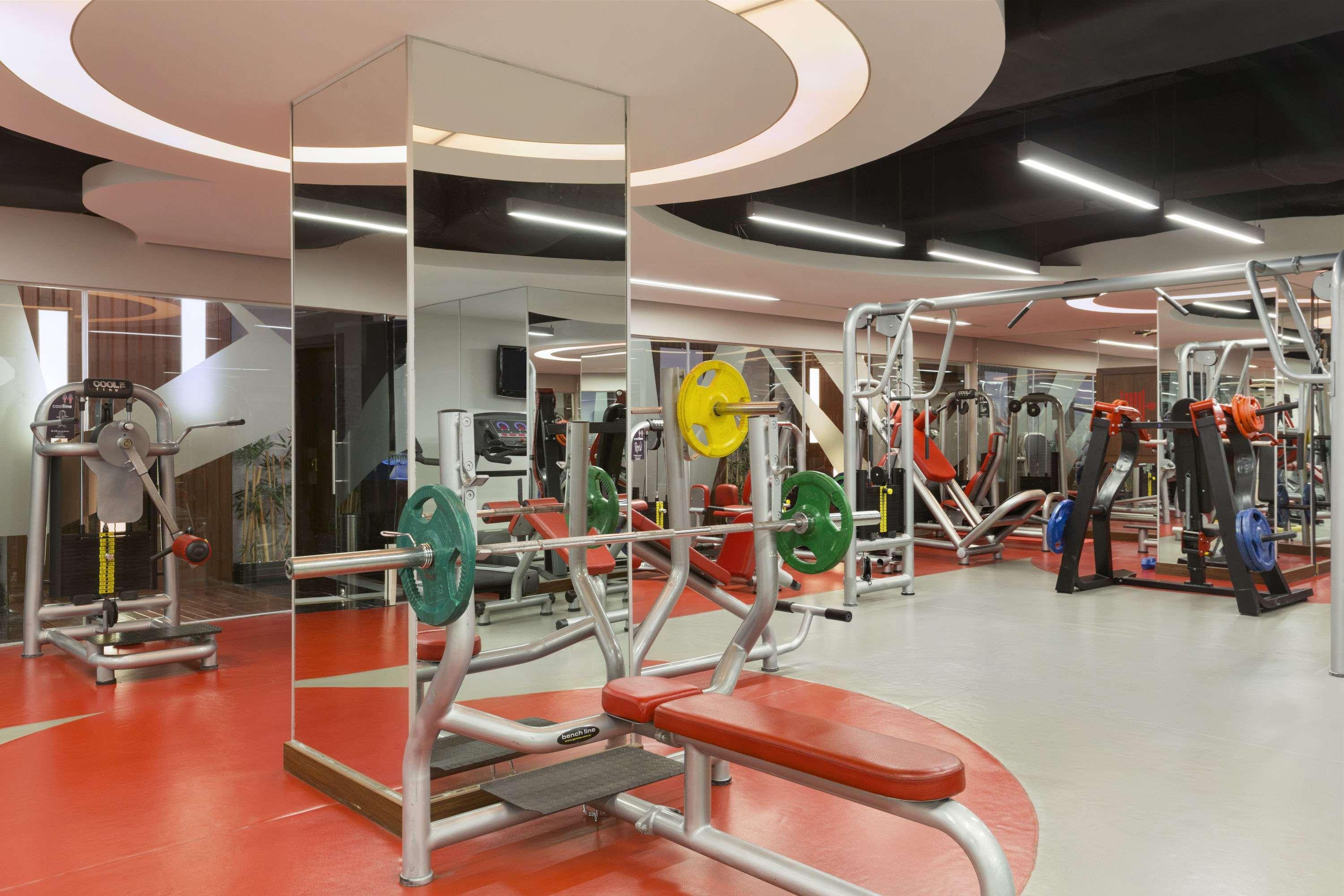 Ramada Plaza By Wyndham Izmit Hotel Kocaeli Bagian luar foto The gym at the University of Roehampton