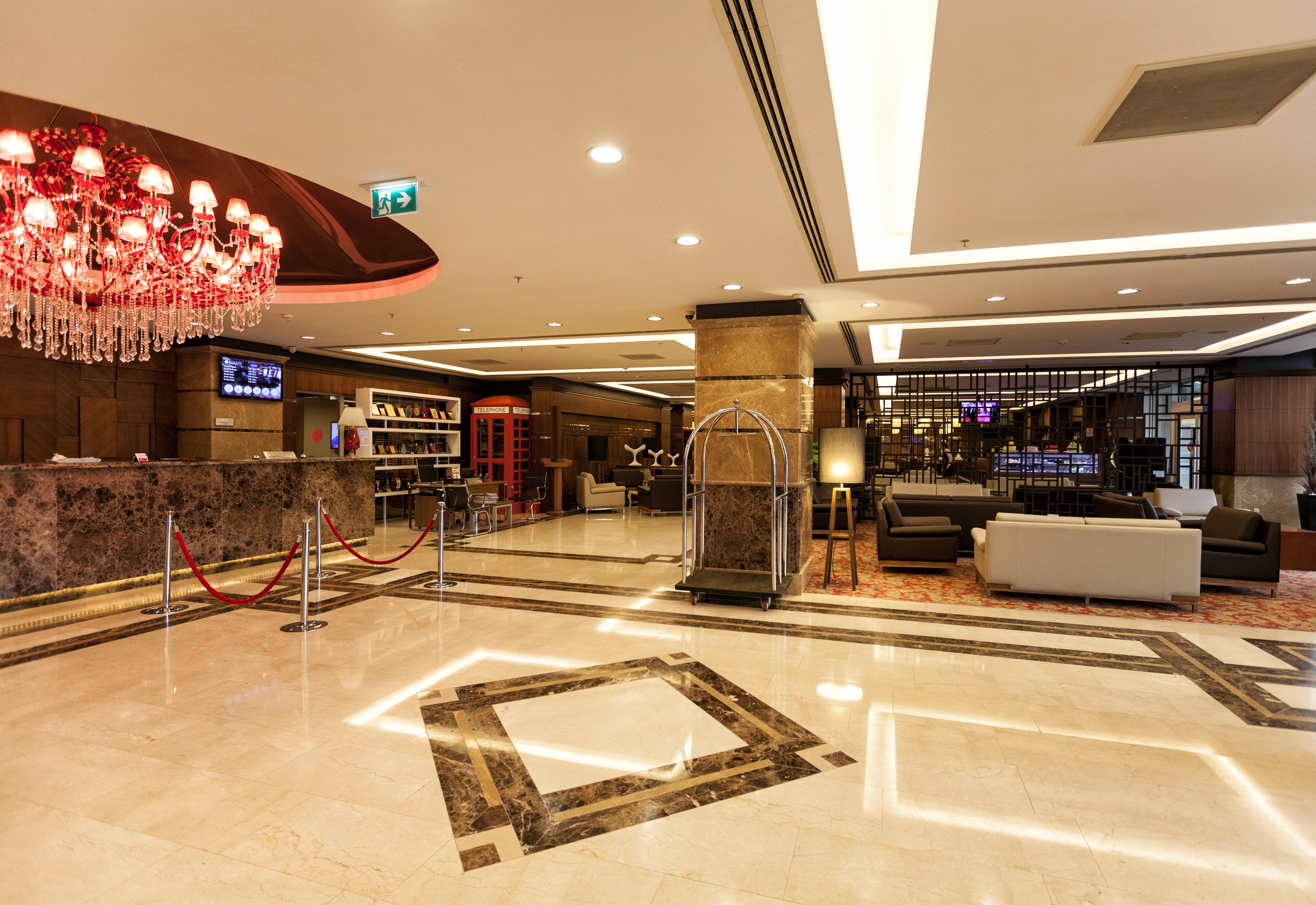 Ramada Plaza By Wyndham Izmit Hotel Kocaeli Bagian luar foto Lobby