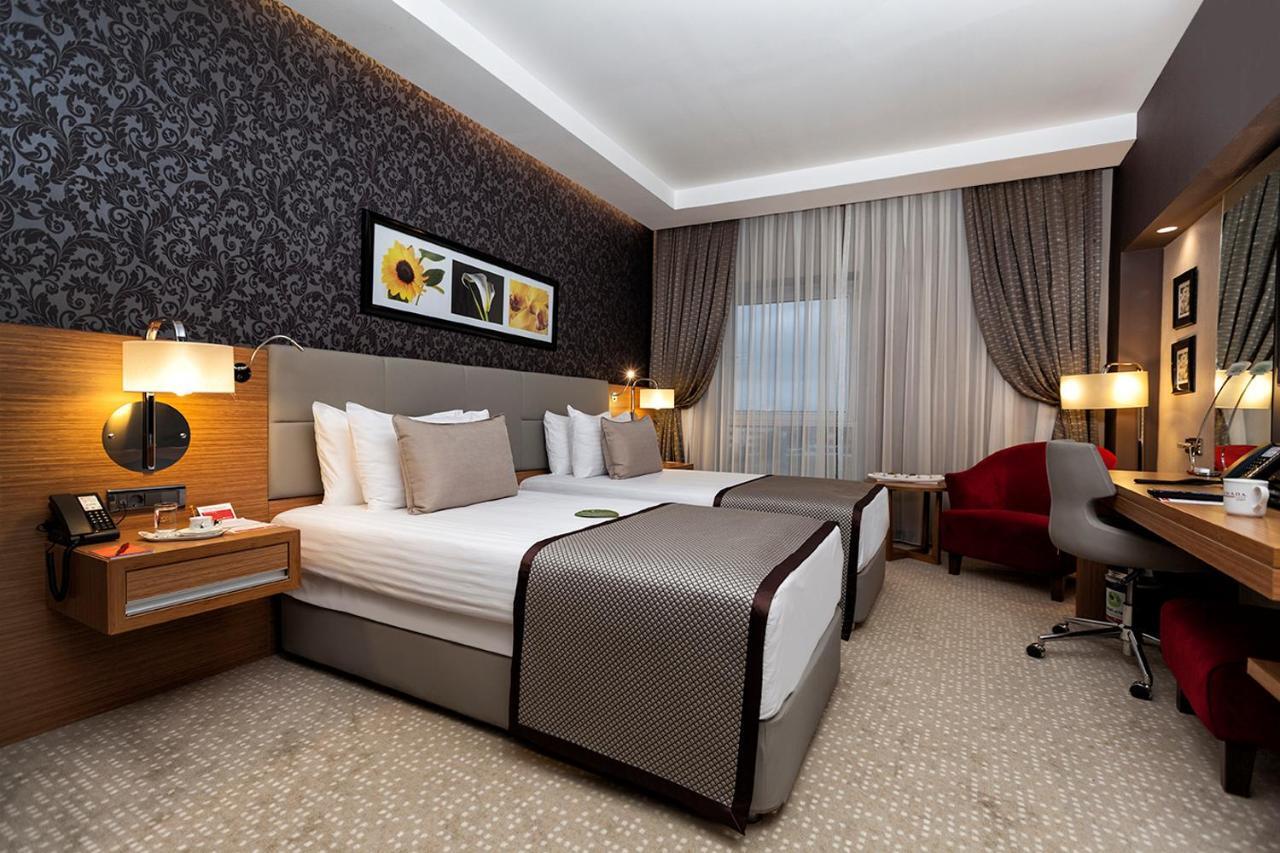 Ramada Plaza By Wyndham Izmit Hotel Kocaeli Ruang foto A room at the hotel